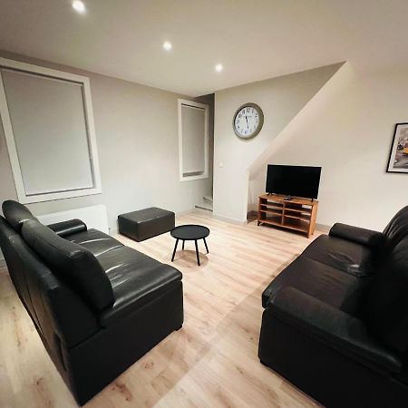 Ruim App. Met Grote Garage Lägenhet Ieper Exteriör bild